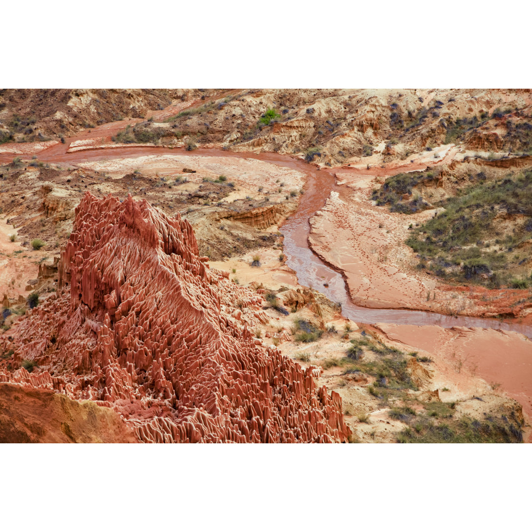 Das rote Tsingy von AfricaImages - Leinwandbild