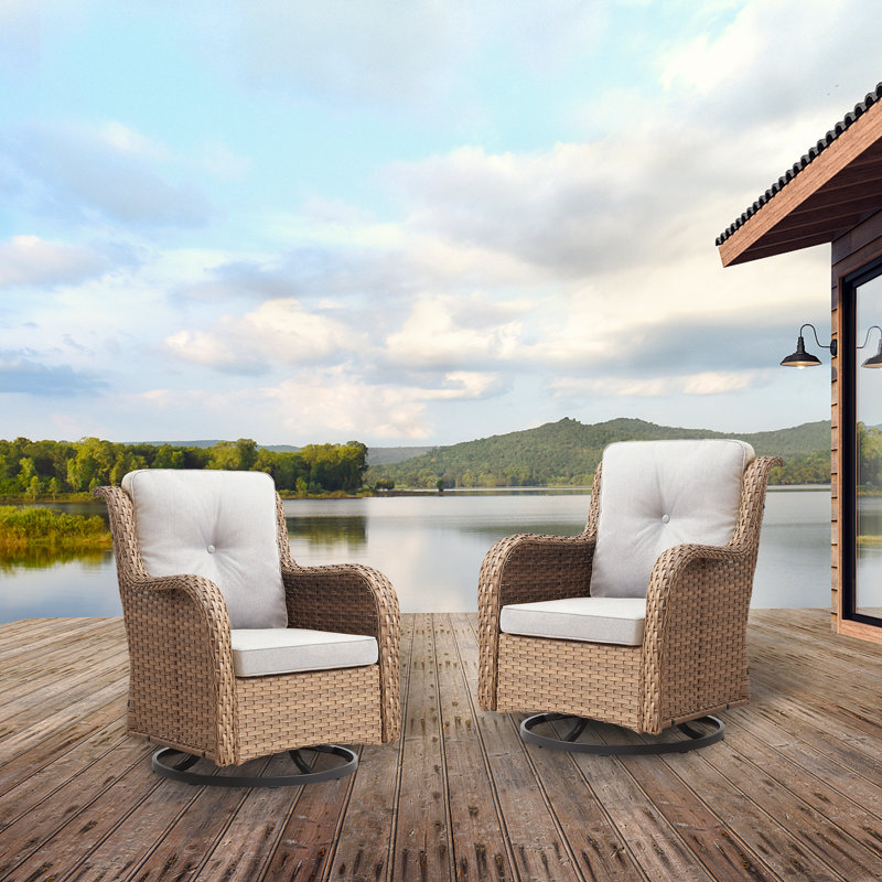 Swivel and sliding wicker patio chairs, Beige, Jaune