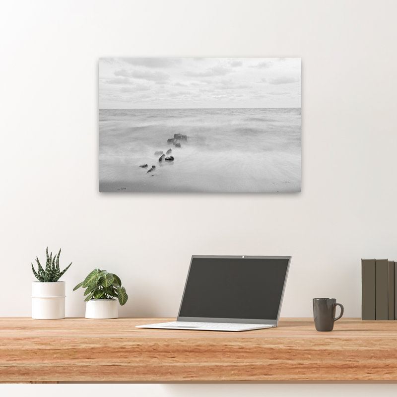 Ends And Beginnings Contemporary - noir, noir et blanc, plage, nuage, H 24 po x l 16 po