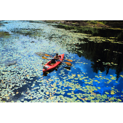 " People Canoeing "