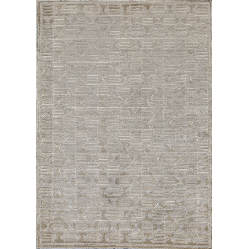 Hand-Knotted High-Quality Beige Area Rug