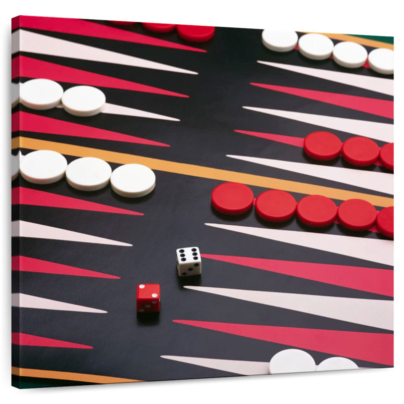Senne jouant au backgammon, H 16 po x l 16 po