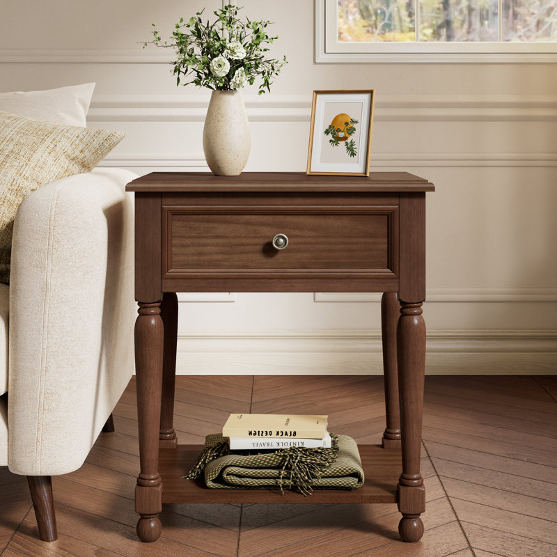Table de chevet traditionnelle en bois de 60 cm de haut avec tiroir et tablette, pieds tournés (lot de 2), noyer, Noyer