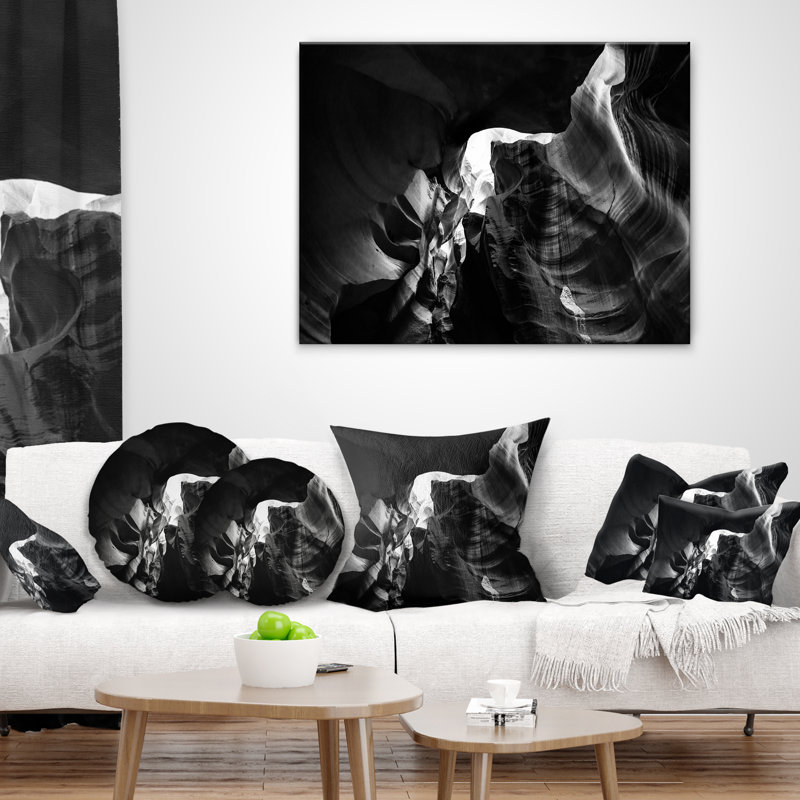 Coussin noir et blanc Antelope Canyon, 16 po x 1 po, Type de produit