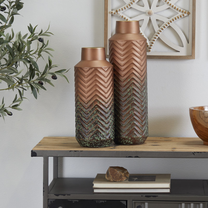Vase extérieur à chevrons en métal Cole and Grey