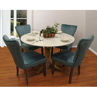 Ensemble repas pour 4 personnes Aryhanna