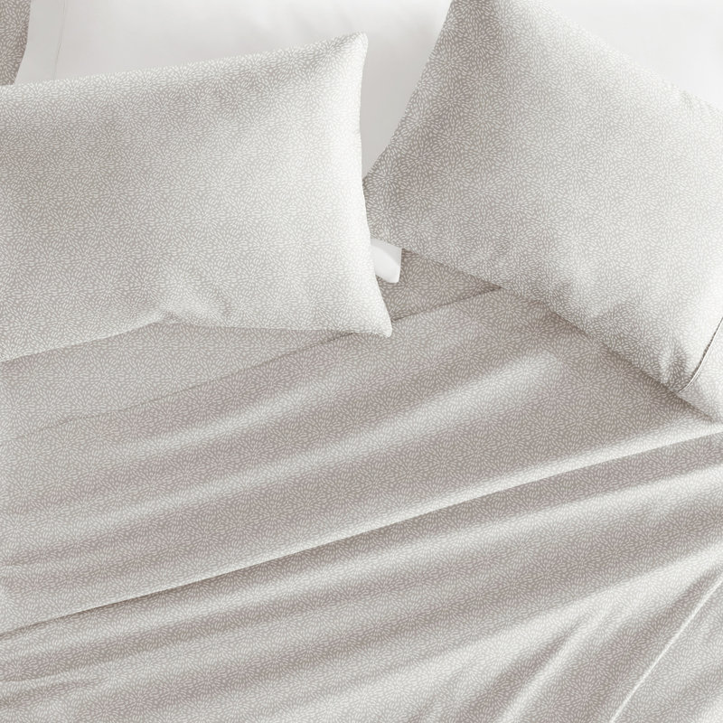 4 Piece Delicate Details Pattern Sheet Set, King Sheet Set with 2 King Pillowcase, Light Gray Floral