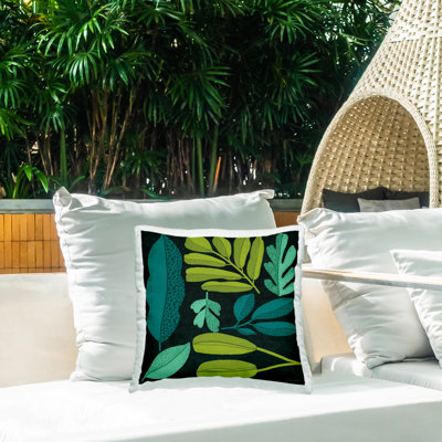 Coussin d'extérieur Plant Toss Collage par Cheryl Warrick