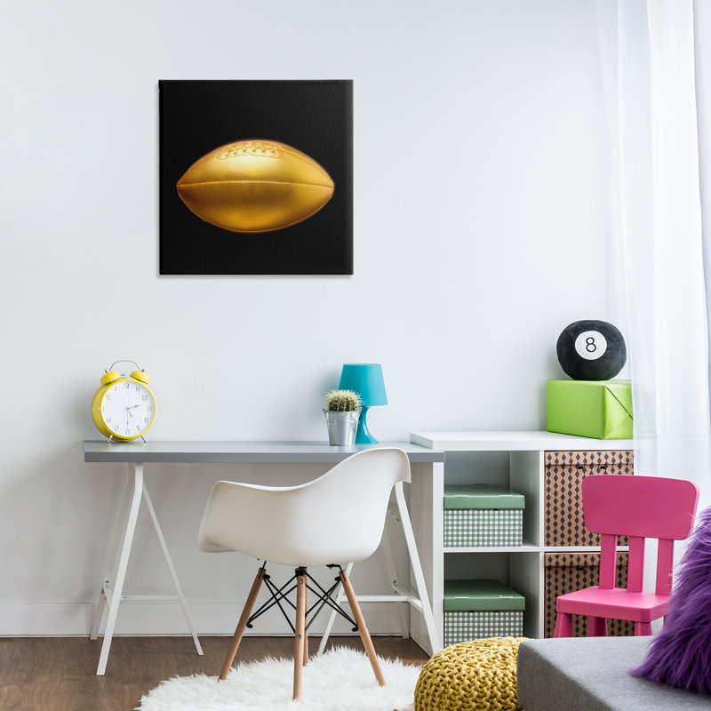 «Gold Designer Football» par Graffi *ee Studios, H 24 po x l 24 po