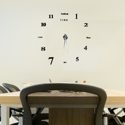 Horloge murale, design radical et attrayant, entièrement fonctionnelle, universelle et élégante pour l'intérieur