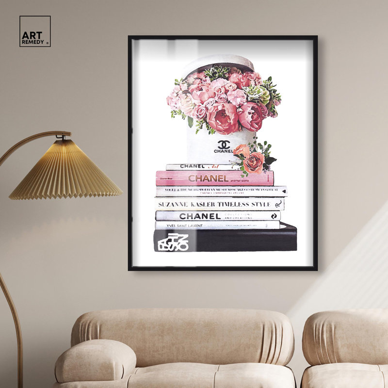 «Doll Memories» - Roses sur livres, impression de mode moderne par Art Remedy, H 46 po x l 37 po, Noir, noir, noir, noir