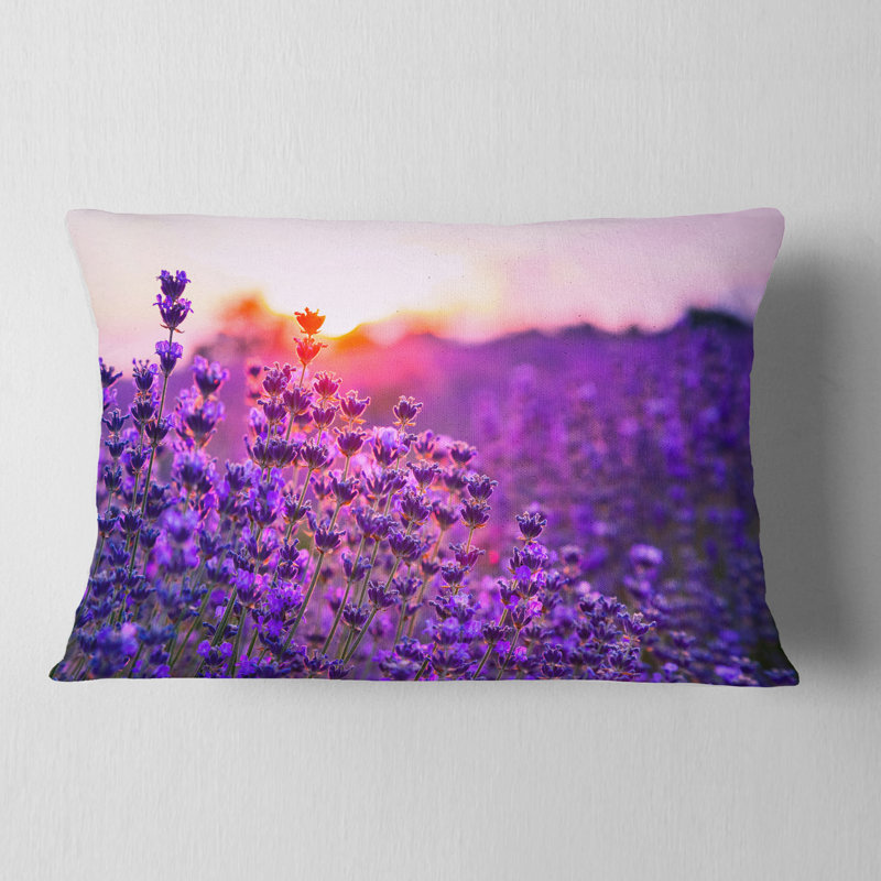 Coussin de soleil sur le blanc floral d’été, Rectangulaire, 12 po x 20 po