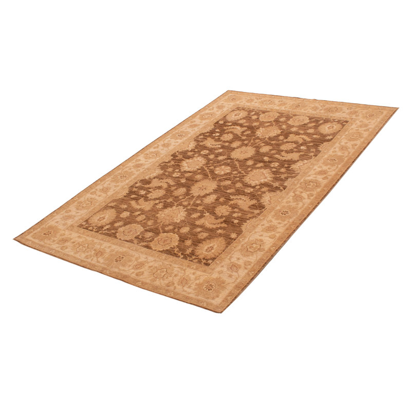 Tapis brun noué à la main unique 5 pi 11 po x 9 pi 2 po Chobi