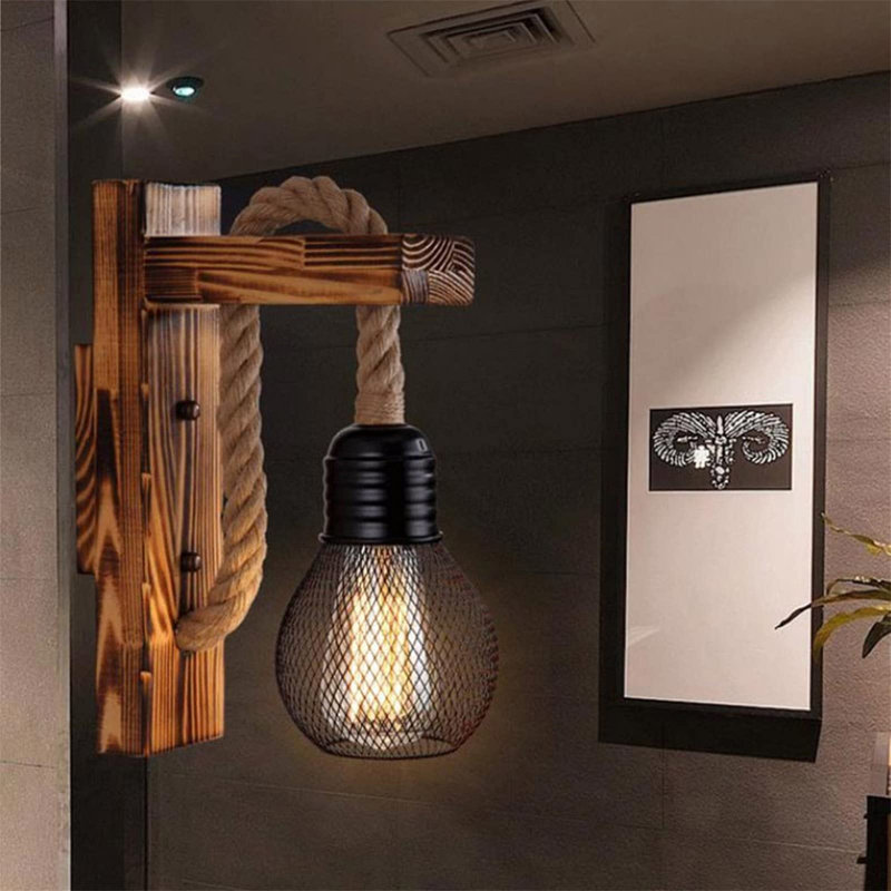Beatriz Armed Sconce