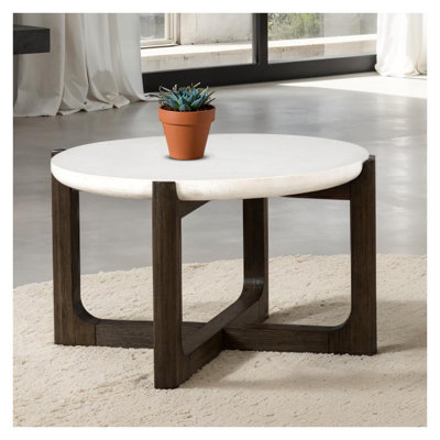 Table basse transitionnelle carrée de 25 po avec plateau en pierre de quartz et base en tréteaux en noyer foncé