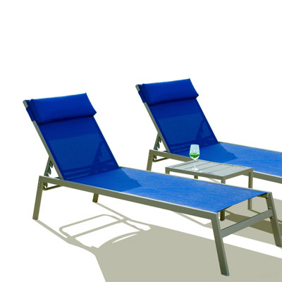 Ensemble de chaises longues de patio, 3 chaises de piscine à dossier réglable en acier textilène avec repose-tête (Blue.2 chaises longues + 1 table)
