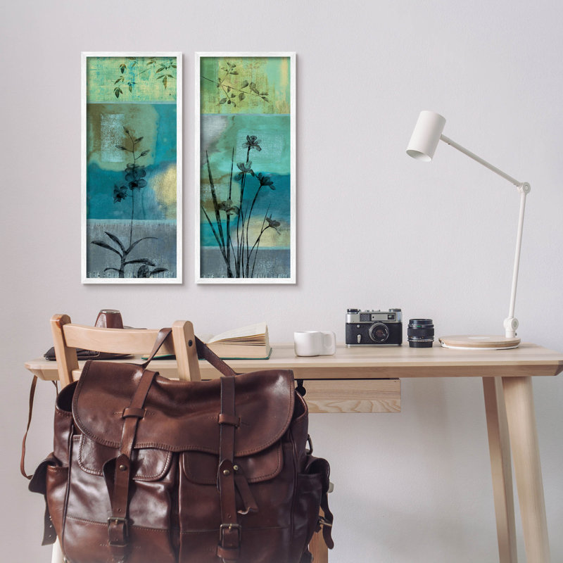 Ensemble de 2 giclées d'art contemporain encadrées par Chris Donovan, H 24 po x l 10 po x P 1,5 po
