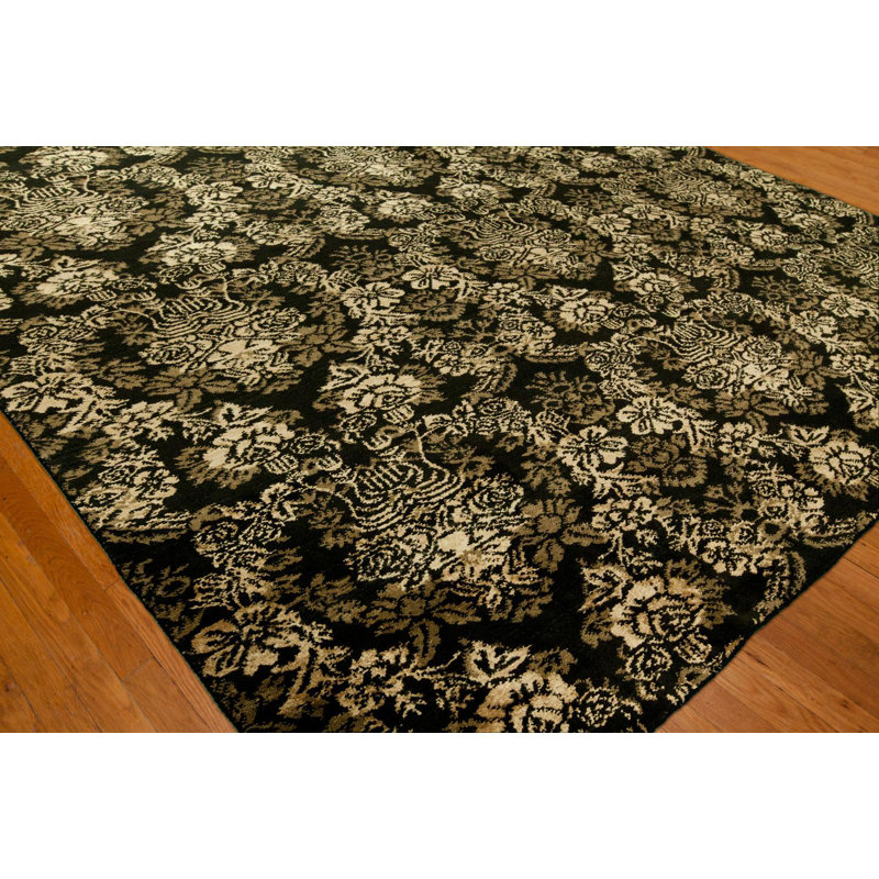 Hand Loomed Floral Area Rug in Black, 2' x 3'