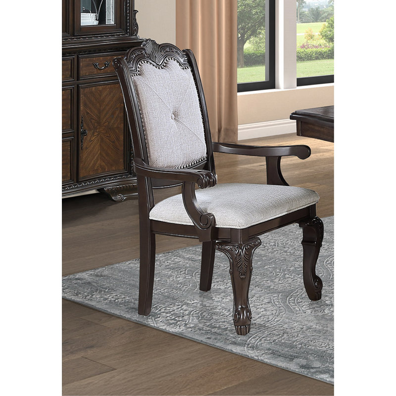 Deux fauteuils en bois pour l'intérieur