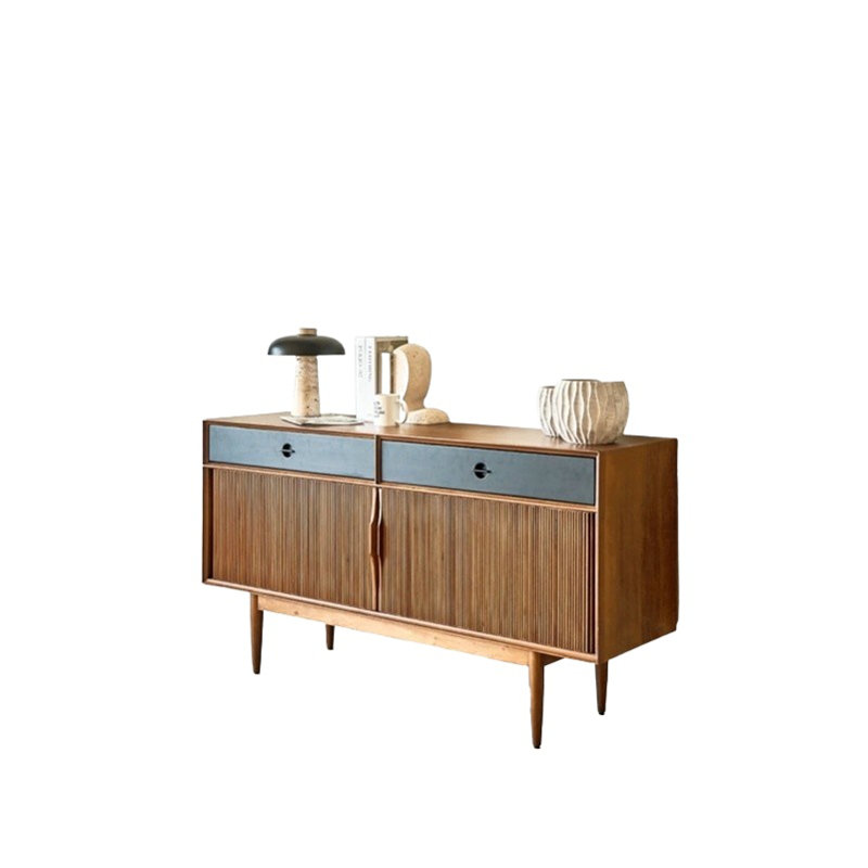 Un buffet en bois massif de style moyen, Brown