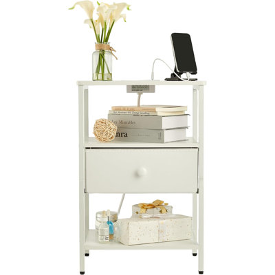 Table de chevet avec station de charge, table d'appoint de rangement ouverte à 3 niveaux avec tiroir en tissu, table de bout robuste en métal, table de chevet polyvalente pour la chambre à coucher, le salon et les petits espaces