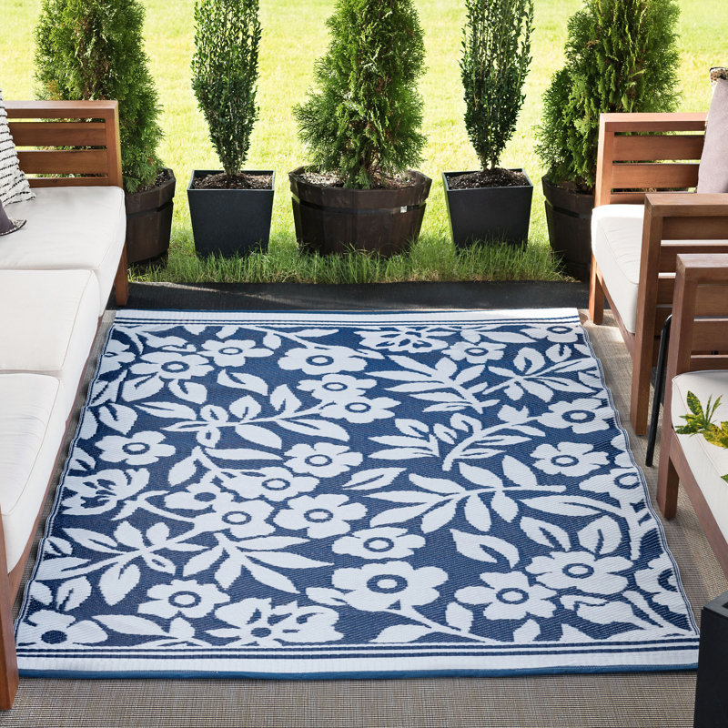 Tapis intérieur / extérieur bleu marine / blanc Bozart, Rectangle 8 pi 10 po x 11 pi 10 po