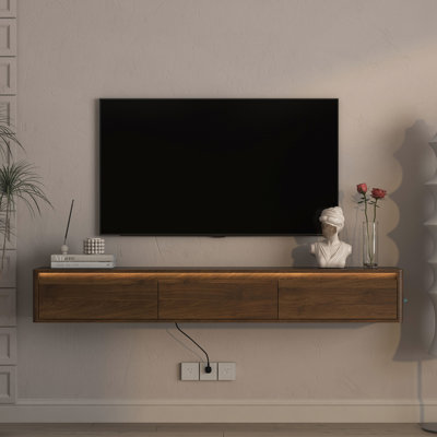 Meuble télé flottant avec lumières DEL, tablette en bois ultrabrillant pour le salon. 3 ports de charge standard et 2 ports pratiques. Au-dessus de l'armoire à bande tactile à DEL tactile. Tablettes ouvertes pour ranger les consoles de jeux,