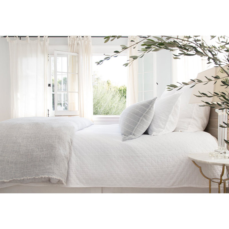 Ojai Sham, King, White