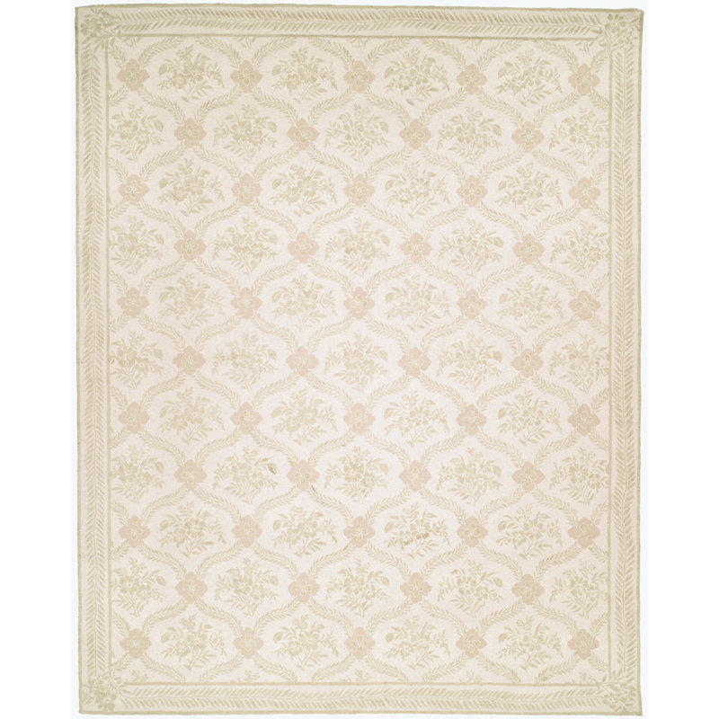 Breide Floral Handmade Looped/Hooked Wool Beige Area Rug, Rectangle 3'9" x 5'9"