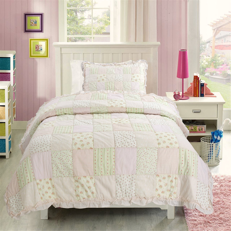 Paolini Pink Twin Quilt Set