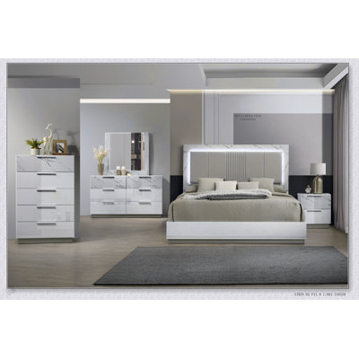 Commode blanche brume avec laque ultrabrillante et finition marbrée, cinq tiroirs coulissants, tiroir supérieur doublé de velours pour les chambres à coucher modernes