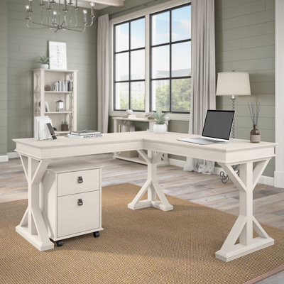 Bureau de direction en L Ozro Homestead