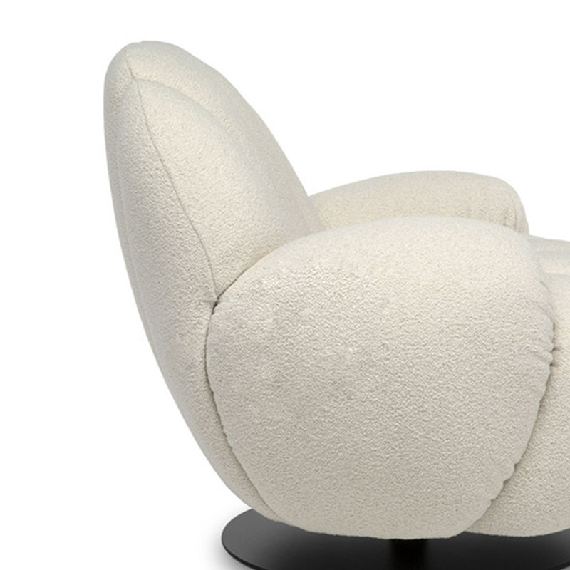 Chaise pivotante confortable en pin
