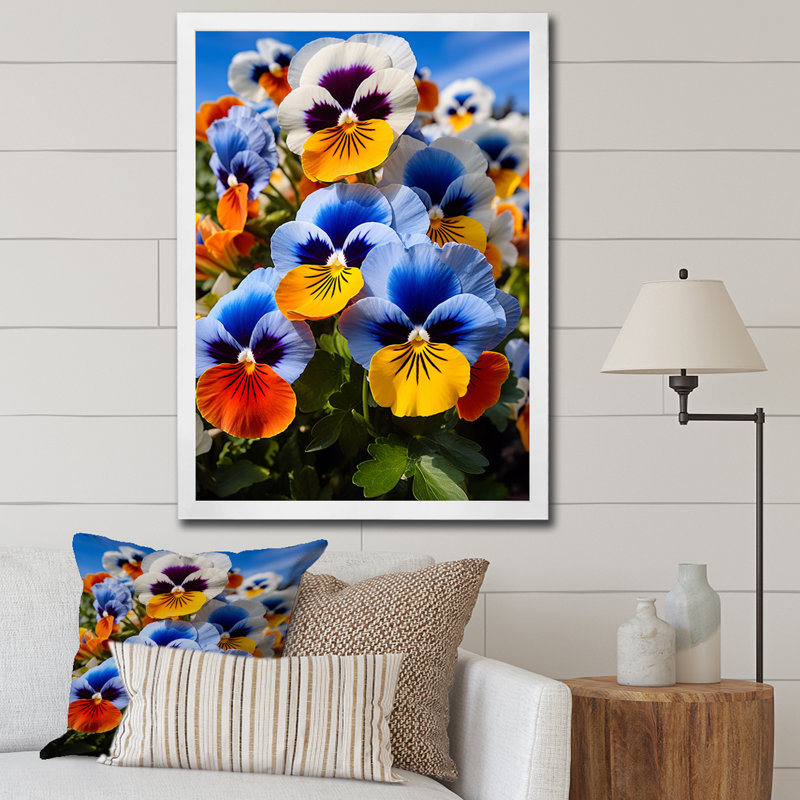«Pansies Vibrant Pansies» sur toile, H 44 po x l 34 po x P 1,5 po, Cadre photo blanc