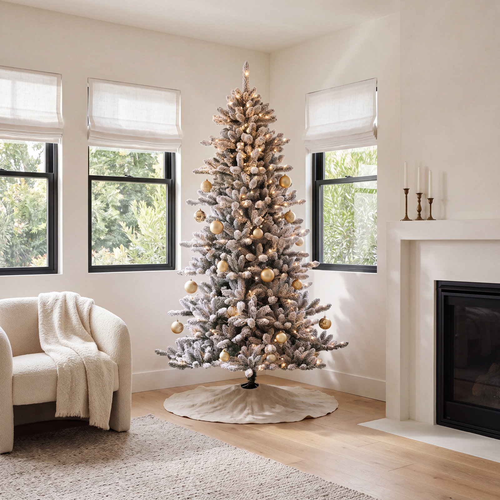 Guillema Frosted 7.5' Pre-Lit Fir Christmas Tree, 7.5'