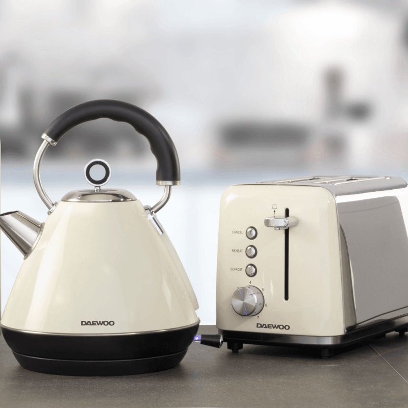 Daewoo KENSINGTON 1.5L Electric Tea Kettle, Cream