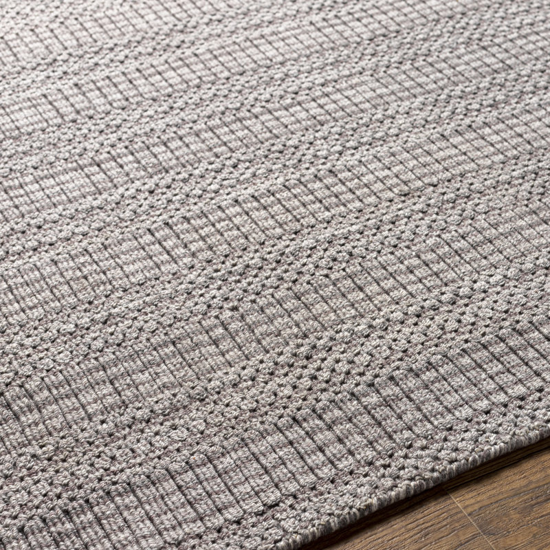 Area Rug in Black, Rectangle 5' x 7'6"