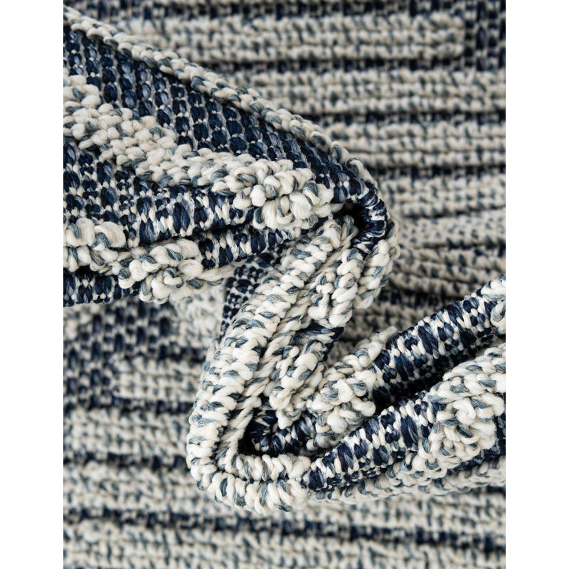 Indoor/Outdoor Trellis Area Rug, Round 5'3"