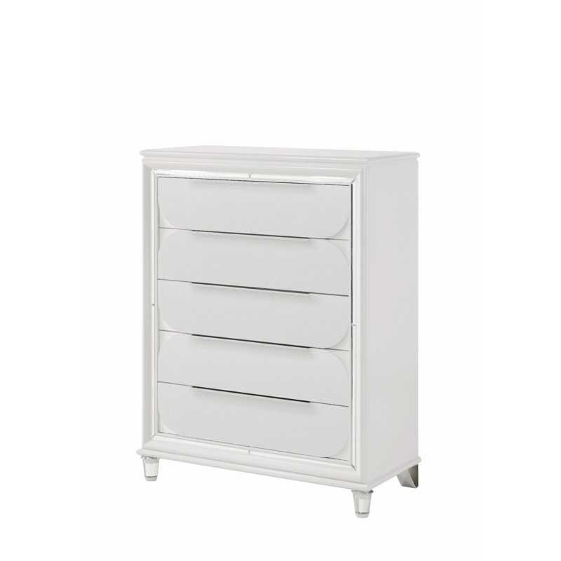 Tarian Accent Chest