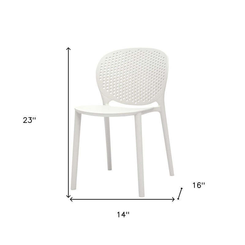 Ensemble de quatre chaises pour enfants en plastique blanc robuste