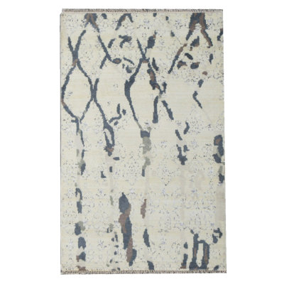 5X8 Ivory Moroccan Rug