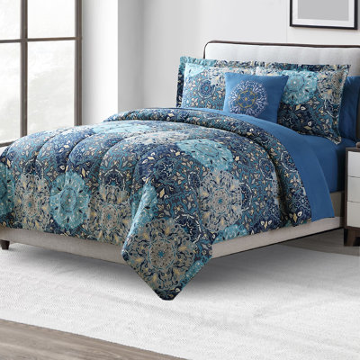 Granada Reversible Comforter Set
