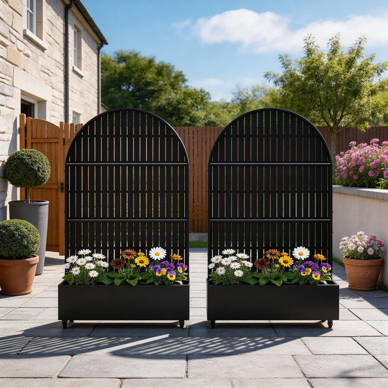 Boîte à fleurs en métal avec treillis et roues Gage, H 70,8 po x l 47,2 po x P 15,7 po, Noir