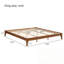 Structure de lit plateforme très grand avec lattes de bois et support en métal-629786033