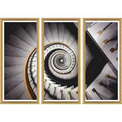 Scale a Chiocciola Framed Photographic Print
