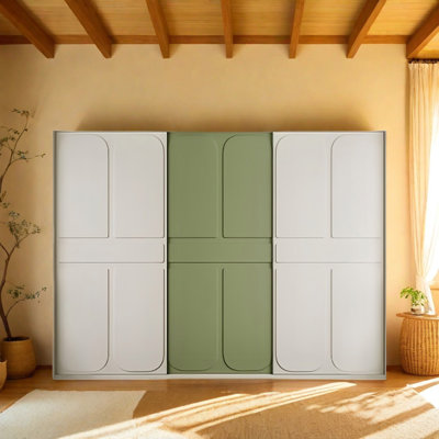 Garde-robe simple de couleur assortie