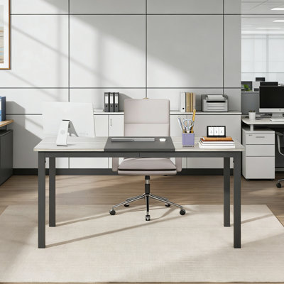 Bureau d'ordinateur 63 "avec pieds en métal robustes, table d'écriture multifonctionnelle pour bureau à domicile