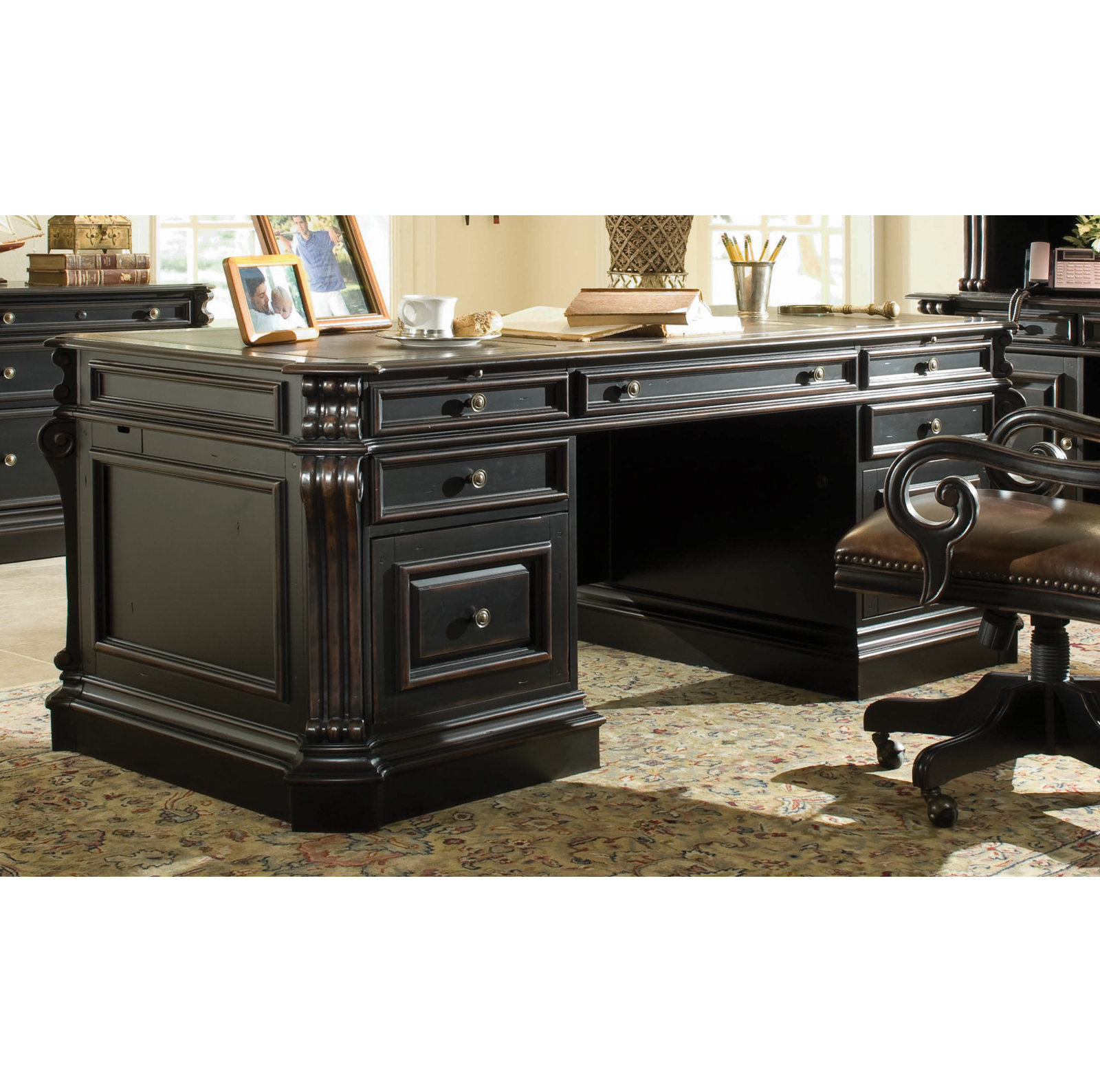 Hooker Furniture Telluride 76'' Executive Desk - Thumbnail 5