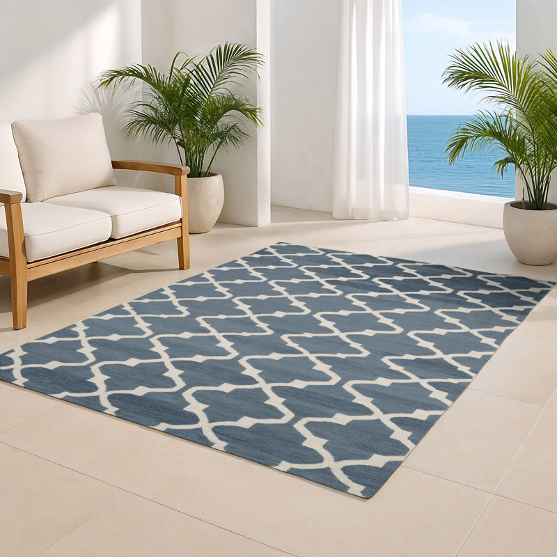 Trellis Gray Indoor and Outdoor Area Rug, Rectangle 4' x 6'