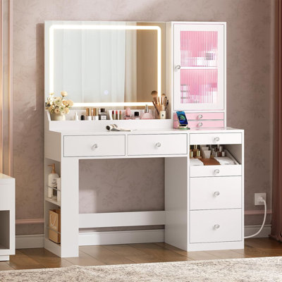 43.3"W Vanity Table